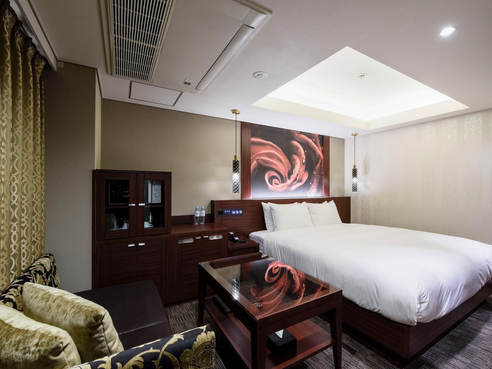 Meguroholic Hotel Токио Экстерьер фото